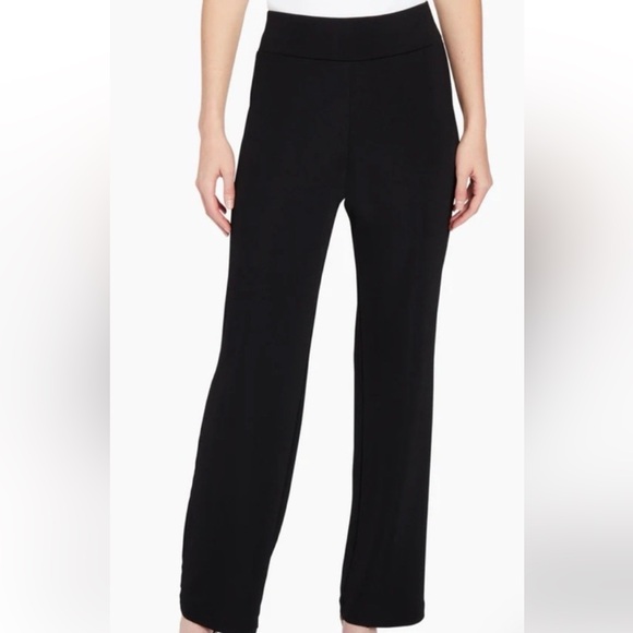 🍀 Jones New York Signature Compression Black Pull On Straight Leg Pants